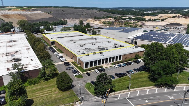 Plus de détails pour 270 Spagnoli Rd, Melville, NY - Bureau, Industriel à louer
