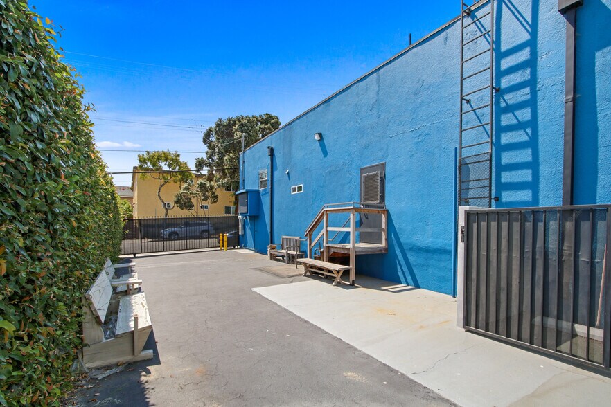 2331 4th St, Santa Monica, CA à vendre - Photo du bâtiment - Image 3 de 8