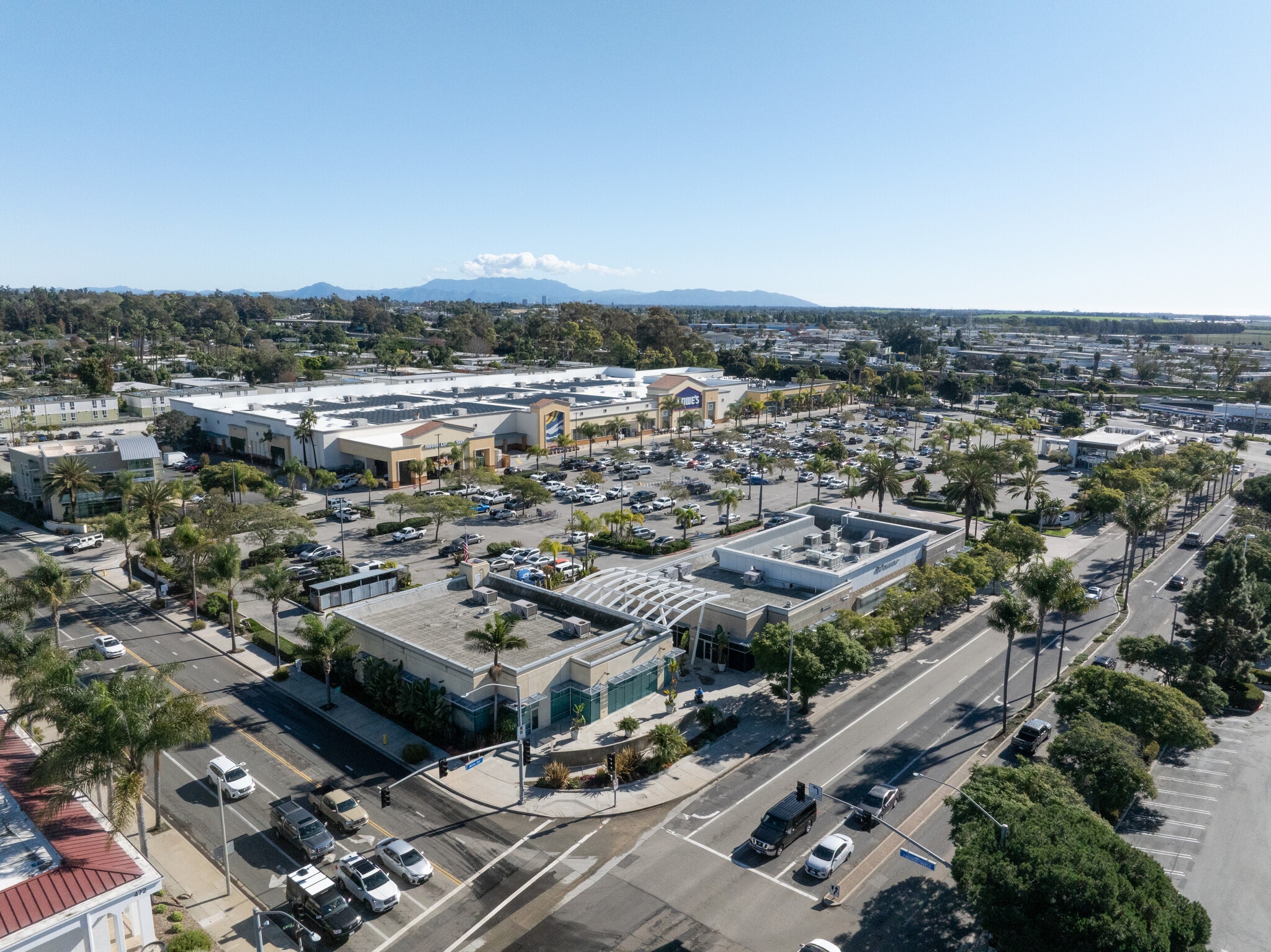 488 S Mills Rd, Ventura, CA for lease Primary Photo- Image 1 of 7