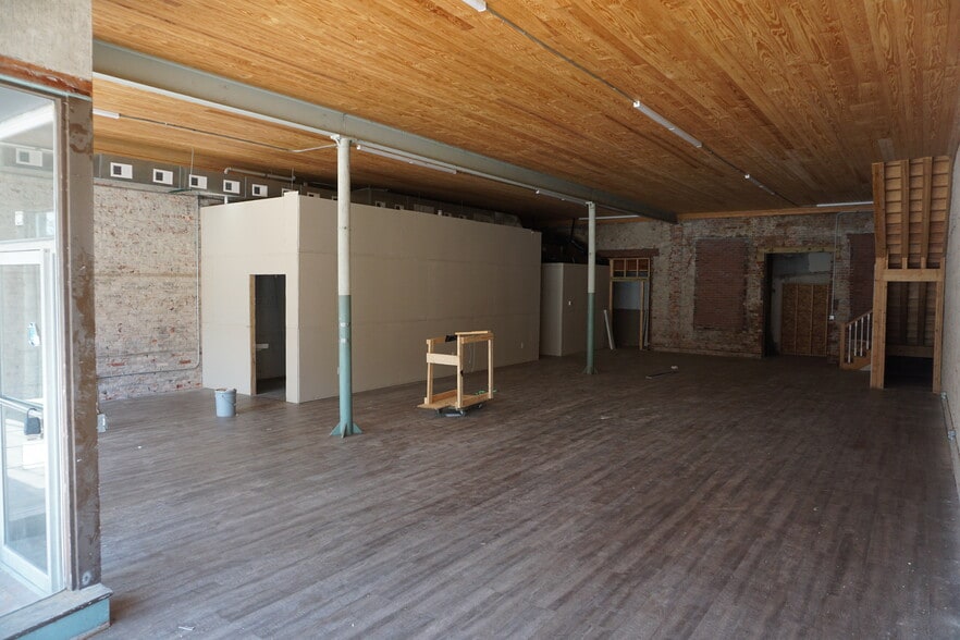 123 N Washington St, Rocky Mount, NC for sale - Interior Photo - Image 3 of 4