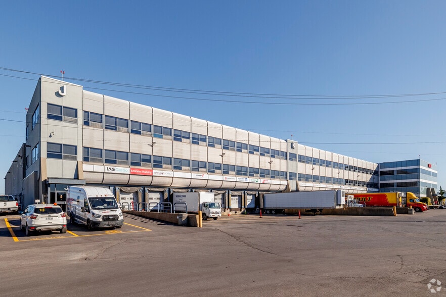 800 Boul Stuart-Graham S, Dorval, QC à louer - Photo du bâtiment - Image 2 de 3