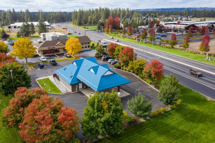 14124 N Newport Hwy, Mead, WA à vendre - Photo du bâtiment - Image 3 de 5