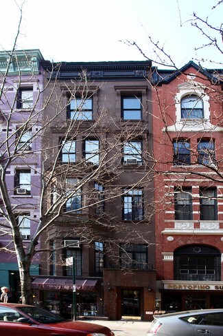 Plus de détails pour 102 W 73rd St, New York, NY - Commerce de détail à louer