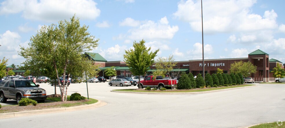 2019 S Glenburnie Rd, New Bern, NC à louer - Photo du bâtiment - Image 2 de 33