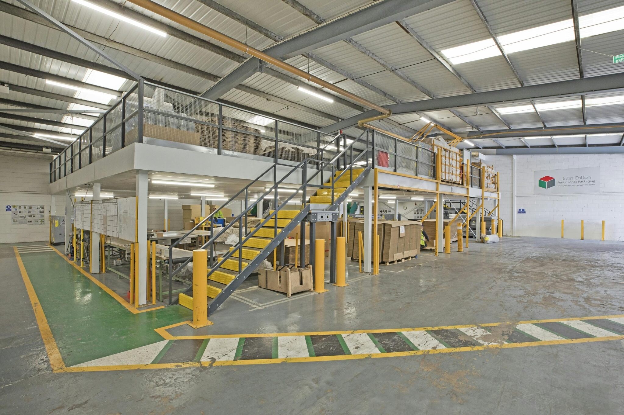 Roundwood Park, Ossett for lease Building Photo- Image 1 of 11