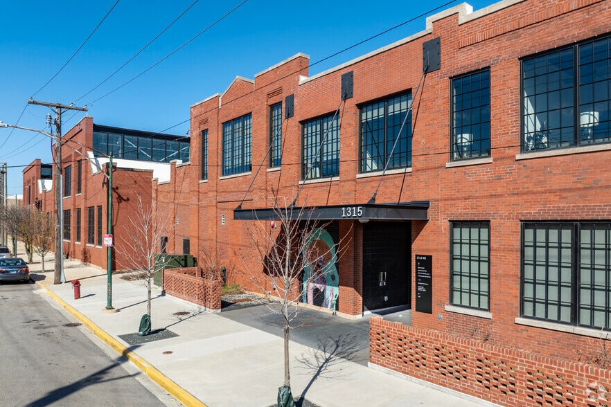 1315 N North Branch St, Chicago, IL à louer - Photo principale - Image 1 de 38