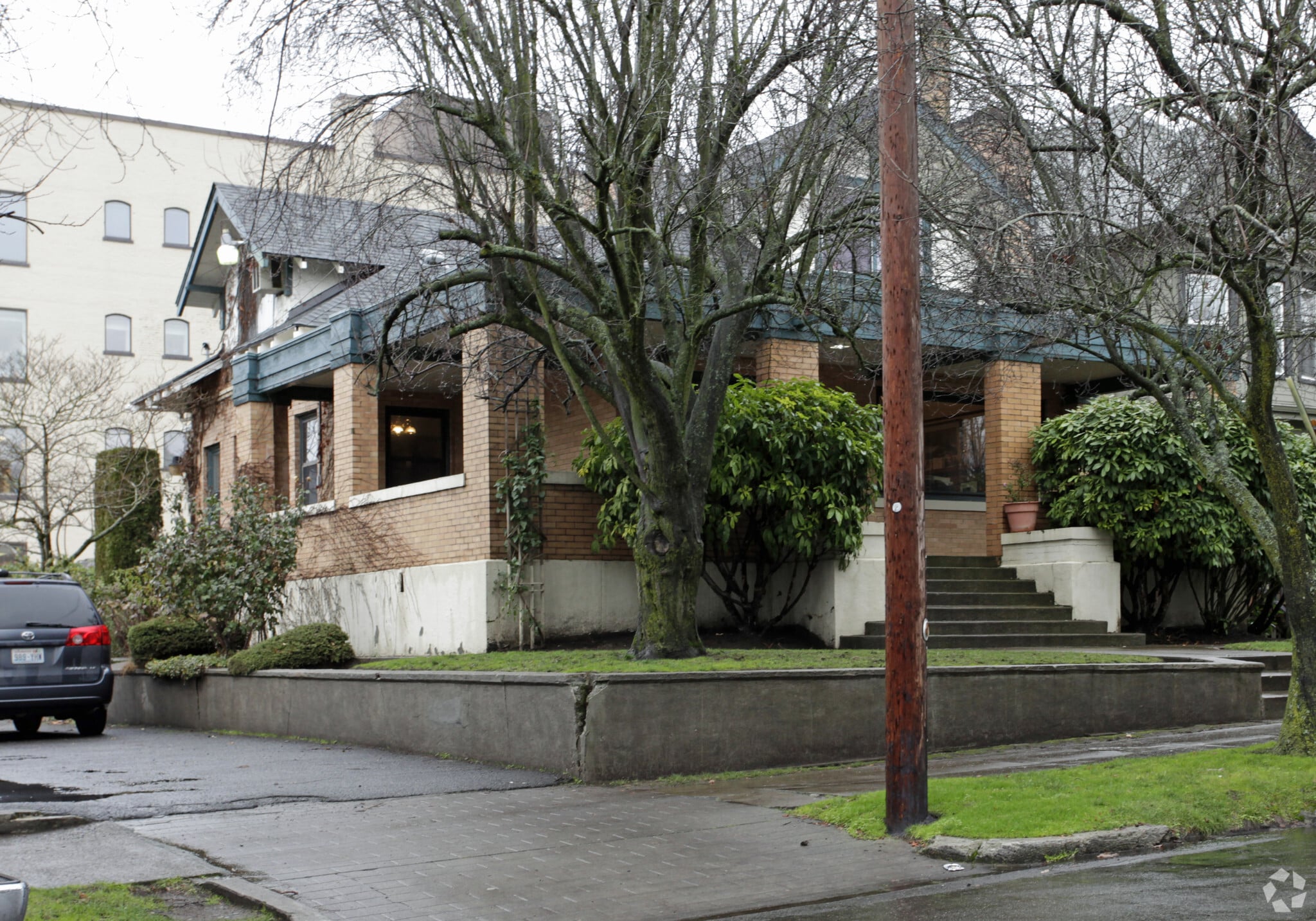 1010 Esther St, Vancouver, WA for lease Primary Photo- Image 1 of 4