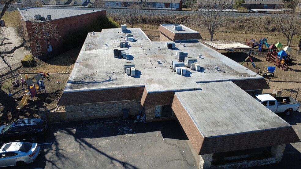 300 S Bowser Rd, Richardson, TX for sale - Building Photo - Image 2 of 6