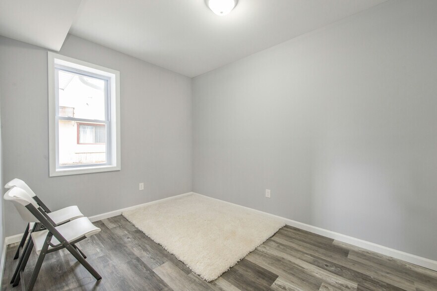 47 Washington Ave, Nutley, NJ à vendre - Photo intérieure - Image 2 de 24