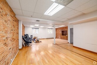 430-432 Rue Sainte-Hélène, Montréal, QC for lease Interior Photo- Image 1 of 3