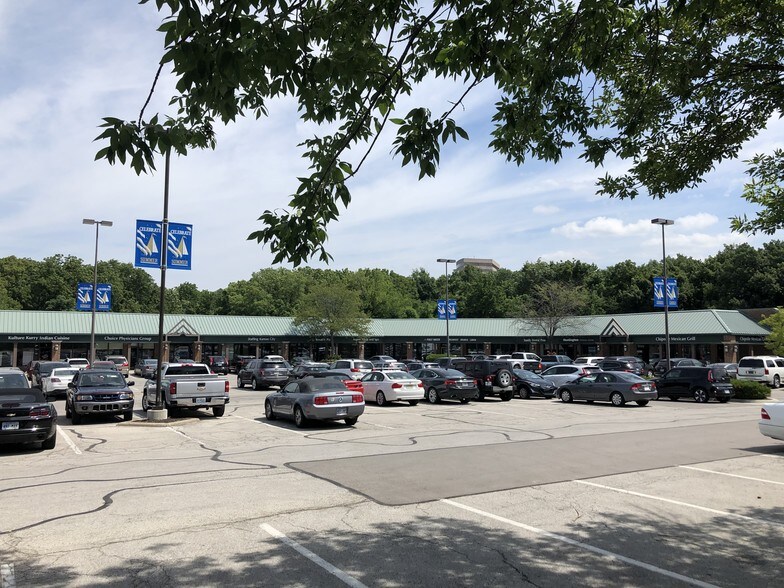 9906-9950 College Blvd, Overland Park, KS à louer - Photo du bâtiment - Image 2 de 3