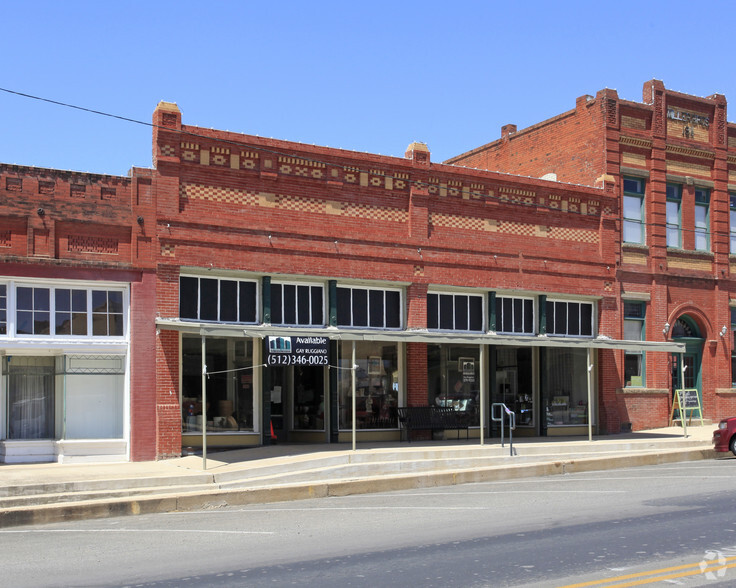 30-32 N Main St, Elgin, TX à vendre - Photo principale - Image 1 de 1