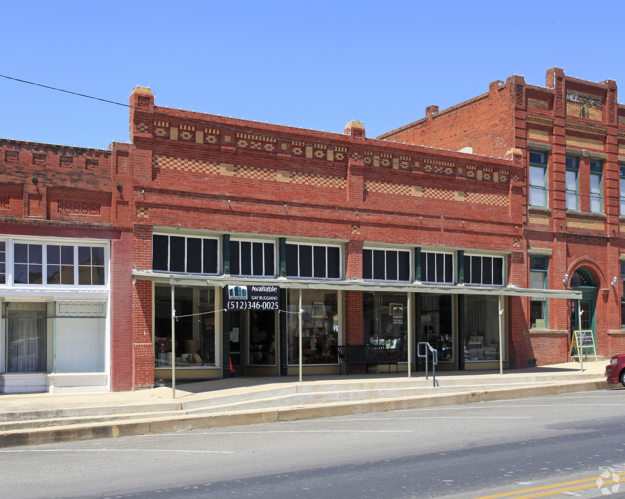 30-32 N Main St, Elgin, TX à vendre Photo principale- Image 1 de 1