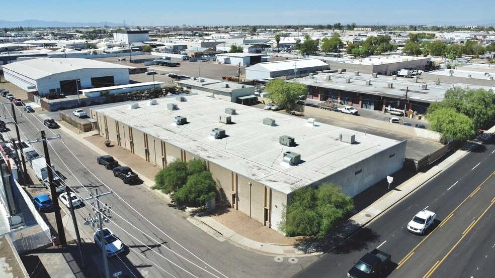 2710 W Cheery Lynn Rd, Phoenix, AZ à louer - Photo du bâtiment - Image 3 de 4