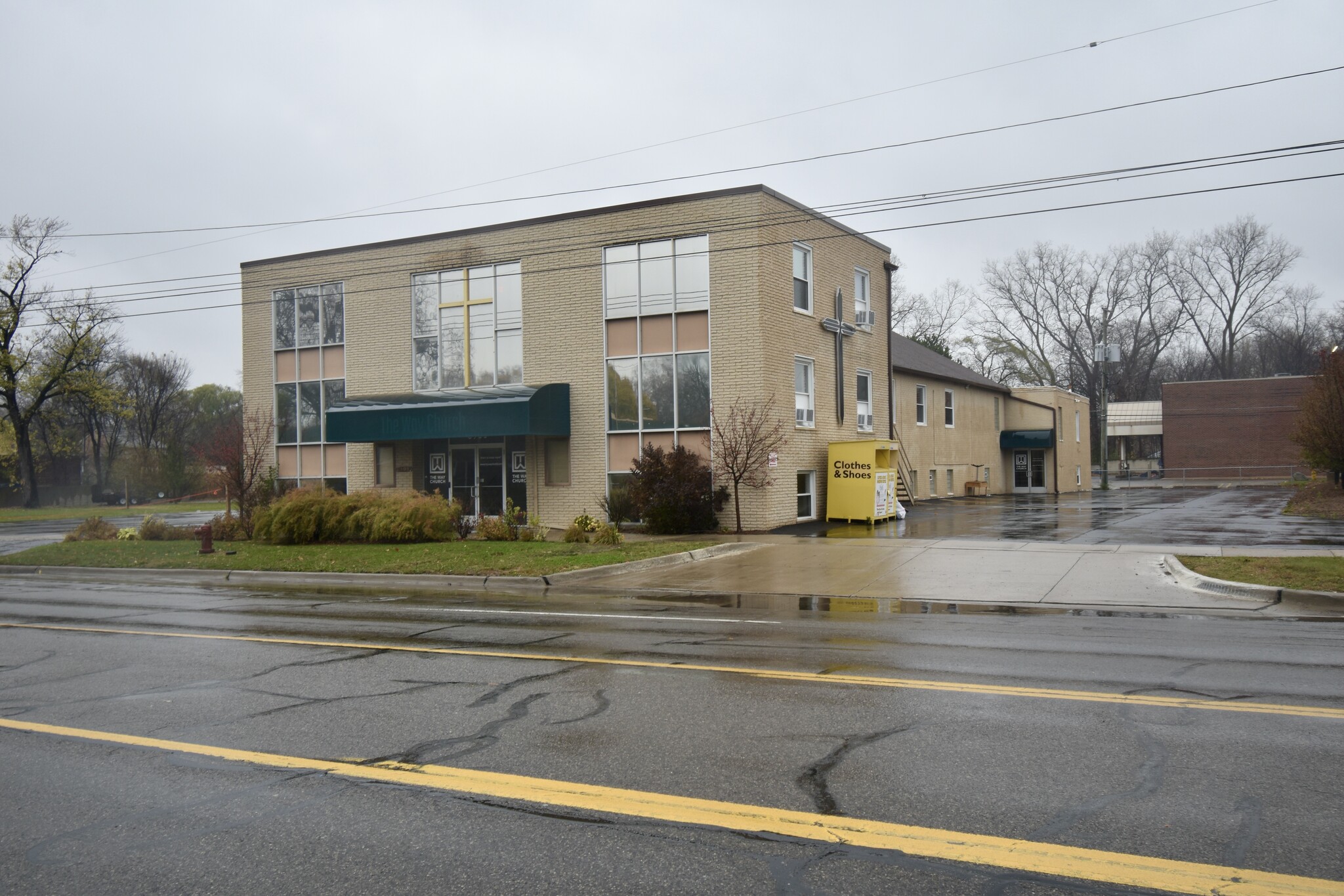 8900 Middlebelt Rd, Livonia, MI à vendre Photo du bâtiment- Image 1 de 18