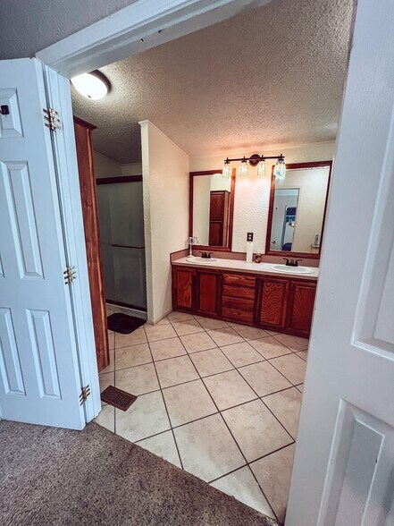 4301 S County Road 1135, Midland, TX à vendre - Photo du bâtiment - Image 2 de 46