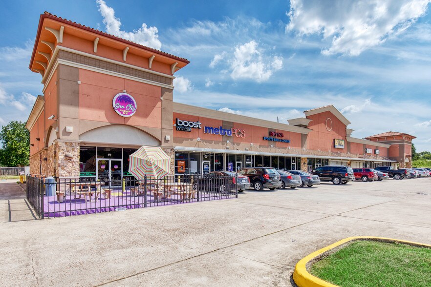 12805 Cullen Blvd, Houston, TX à louer - Photo du bâtiment - Image 1 de 13