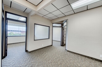 776 E Shaw Ave, Fresno, CA for lease Interior Photo- Image 2 of 5