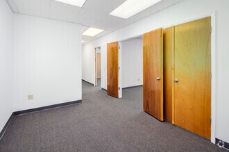 205 S Whiting St, Alexandria, VA for lease Interior Photo- Image 2 of 6