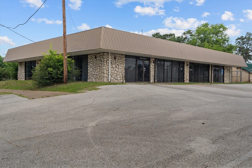 1528 Nnw Loop 323, Tyler, TX à vendre - Photo du bâtiment - Image 3 de 13