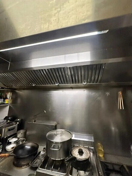 Commerce de détail dans Neuilly-sur-Seine à louer - Photo intérieure - Image 2 de 3