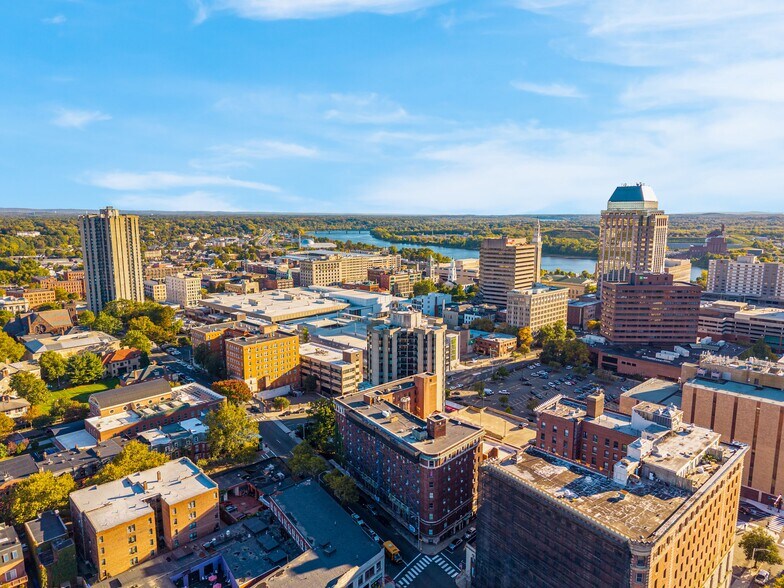 122 Chestnut St, Springfield, MA à vendre - Photo du bâtiment - Image 3 de 12