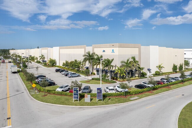 Plus de détails pour 11411 NW 107 St, Miami, FL - Industriel à louer