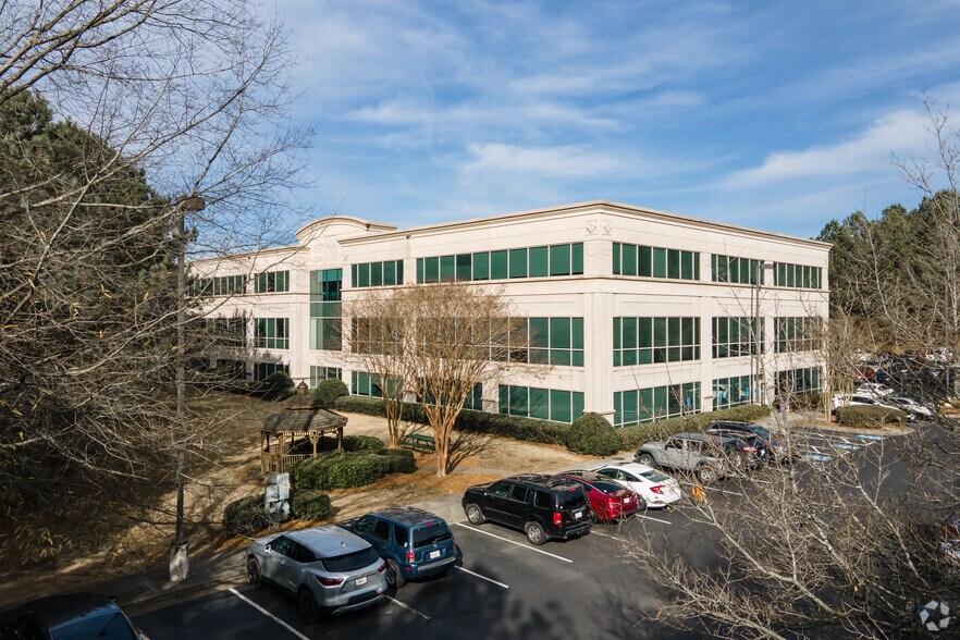 100 Stoneforest Dr, Woodstock, GA à louer - Photo du bâtiment - Image 3 de 4