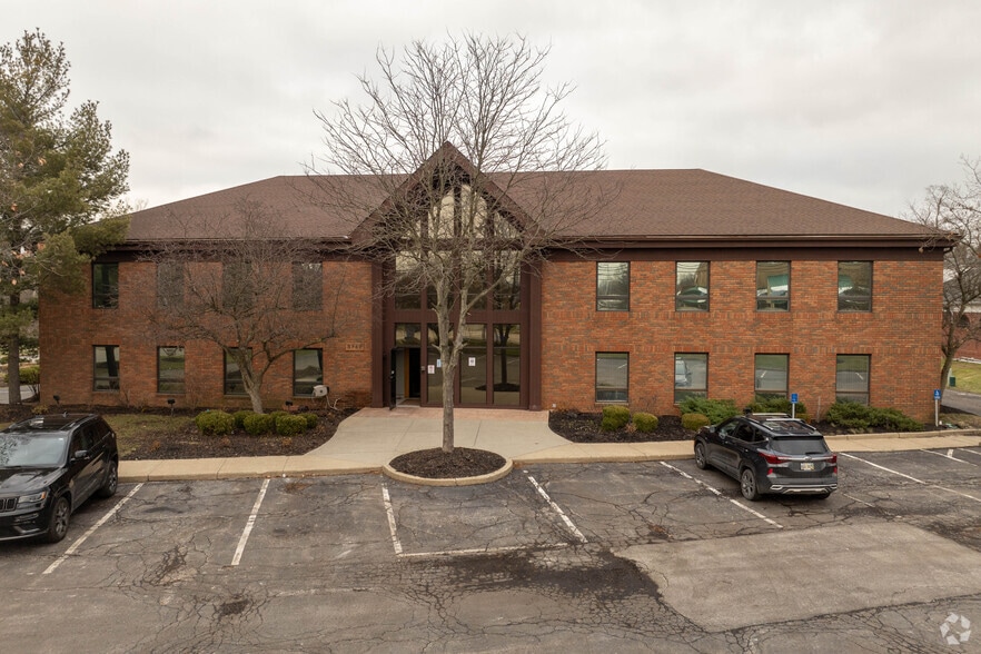 3747-3781 Fishcreek Rd, Stow, OH à vendre - Photo du bâtiment - Image 2 de 5