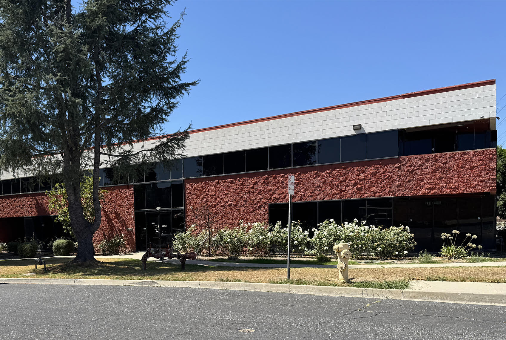 5560 Tech Cir, Moorpark, CA for lease Interior Photo- Image 1 of 3