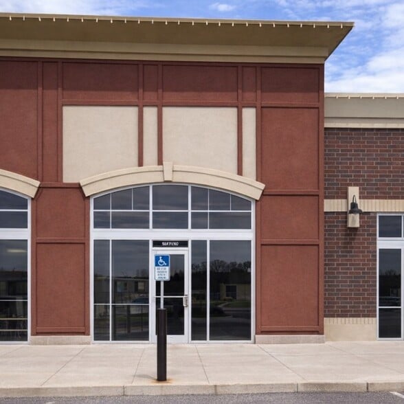 3085 Meadowlark Ln, Altoona, WI for lease - Building Photo - Image 3 of 9