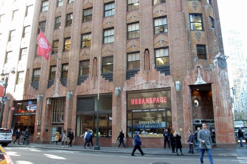 570 Lexington Ave, New York, NY à louer - Photo du bâtiment - Image 2 de 5