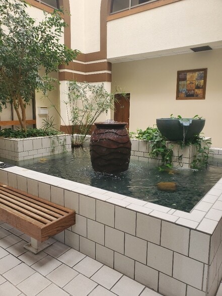 102-108 E Main St, Kingsport, TN for lease - Interior Photo - Image 2 of 22