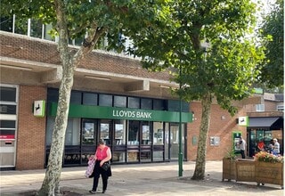 Somerset Sq, Nailsea à louer Photo du bâtiment- Image 1 de 1