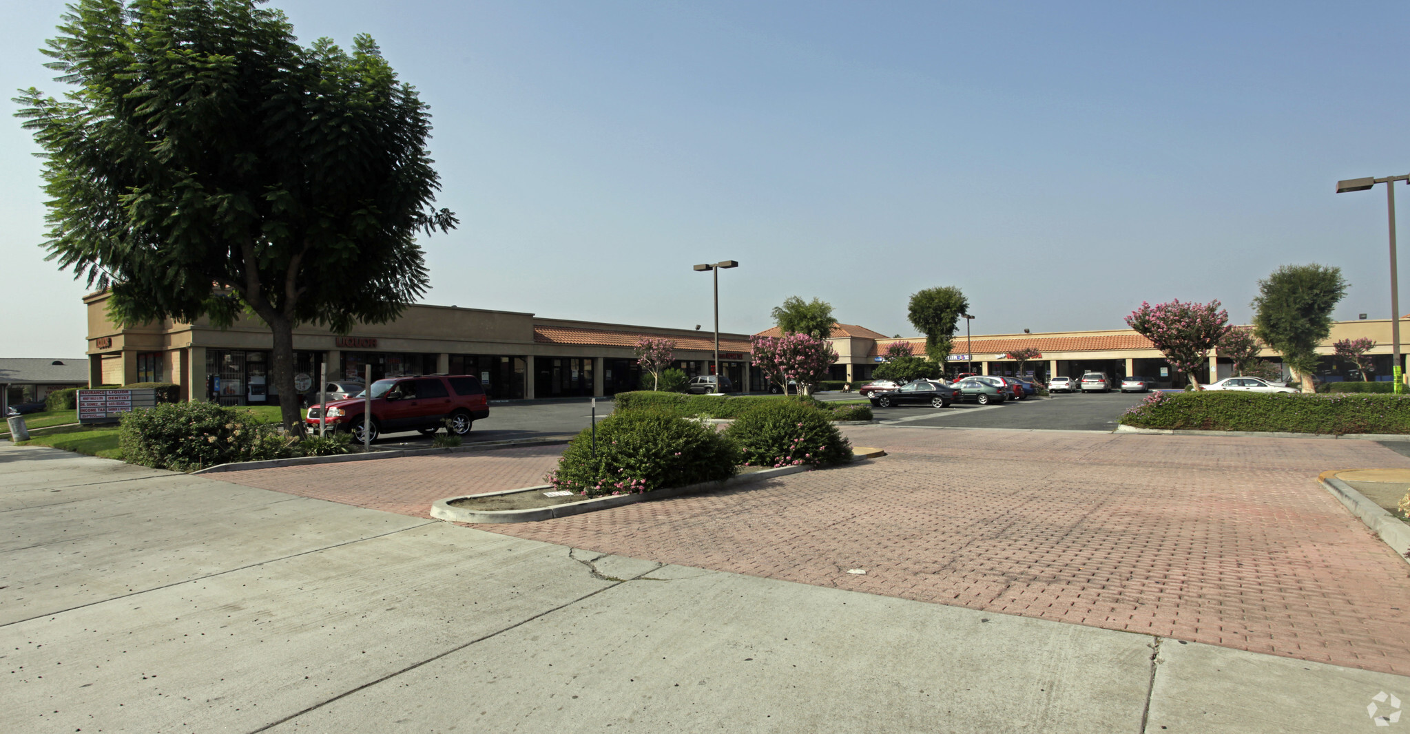 8990 Sierra Ave, Fontana, CA à louer Photo du bâtiment- Image 1 de 4