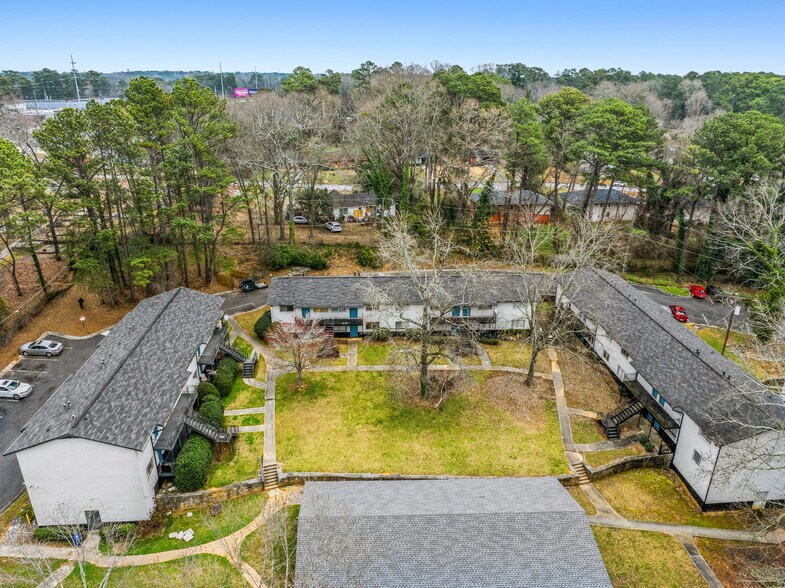 3937 Glenwood Rd, Decatur, GA à vendre - Photo du bâtiment - Image 3 de 43