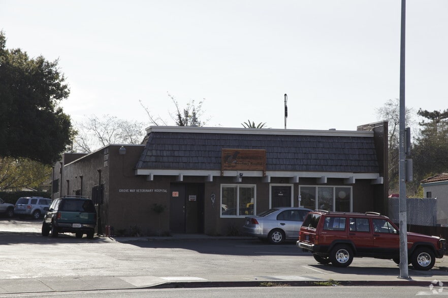 2423 Grove Way, Castro Valley, CA for sale - Primary Photo - Image 1 of 2