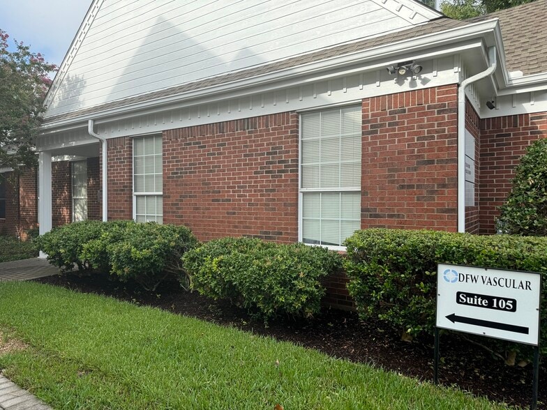 911 York Dr, DeSoto, TX for sale - Building Photo - Image 3 of 8