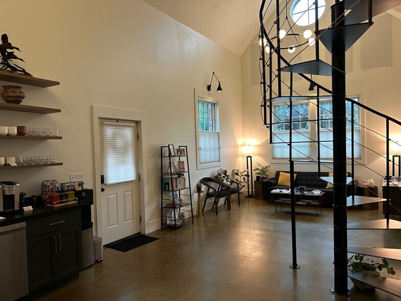 1326 4th Ave N, Nashville, TN à louer - Photo du bâtiment - Image 3 de 5