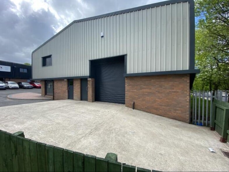 Oxford Ct, Accrington for lease - Building Photo - Image 3 of 8