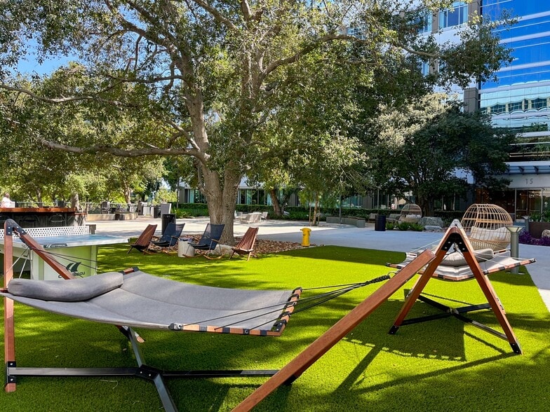 15 Enterprise, Aliso Viejo, CA à louer - Photo du bâtiment - Image 2 de 19