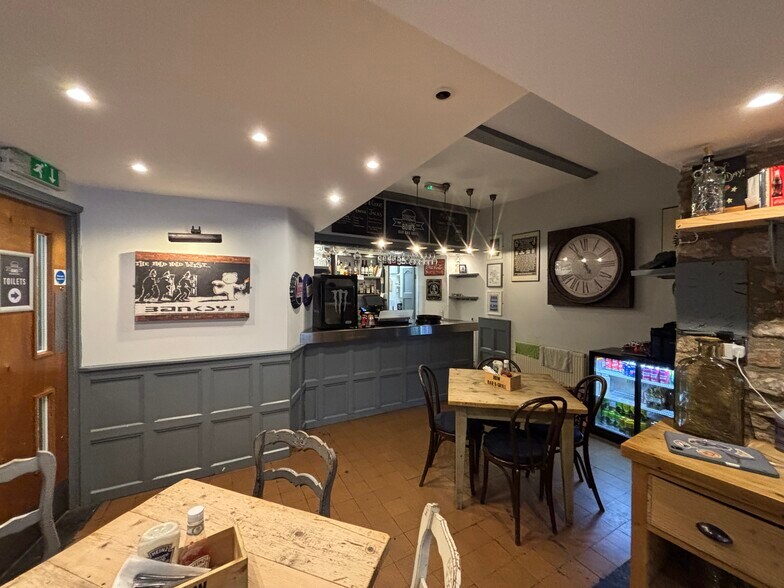 7 Sadler St, Wells à vendre - Photo du bâtiment - Image 3 de 9