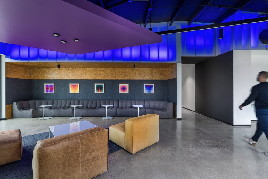 1410 Brittmoore Rd, Houston, TX for lease - Lobby - Image 3 of 11