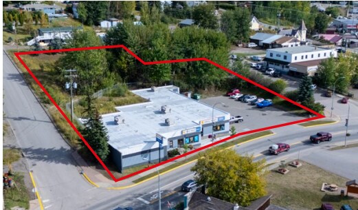 418 Yellowhead Hwy, Burns Lake, BC à vendre - Aérien - Image 2 de 4