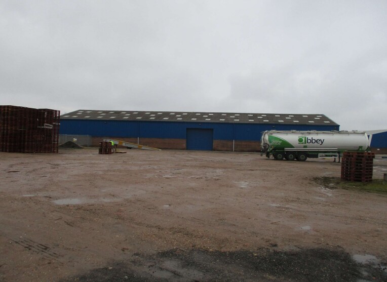 Gamston Airfield, Sutton à louer - Photo du bâtiment - Image 2 de 5