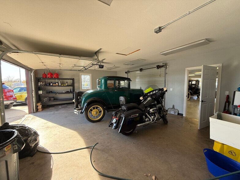 1585 Valley Dr, Rapid City, SD à vendre - Photo du bâtiment - Image 3 de 7