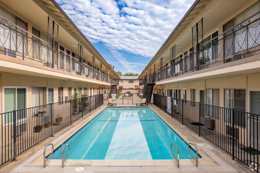 618-620 W Route 66, Glendora, CA for sale - Building Photo - Image 1 of 21