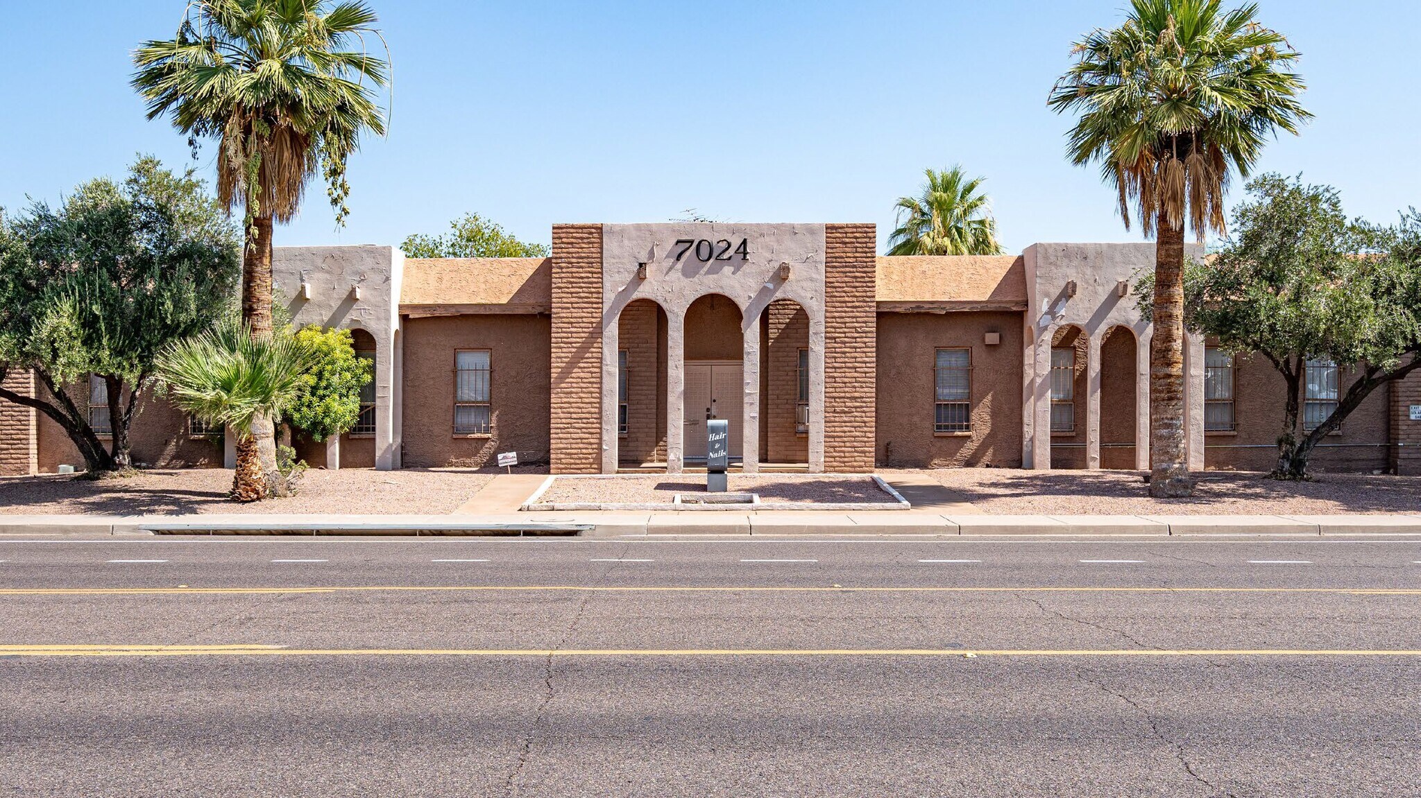 7024 E Osborn Rd, Scottsdale, AZ à vendre Photo du bâtiment- Image 1 de 4