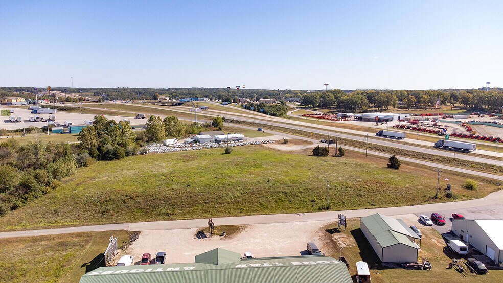 Hwy DD & Rocky Creek, Cuba, MO à vendre - Photo du bâtiment - Image 3 de 18