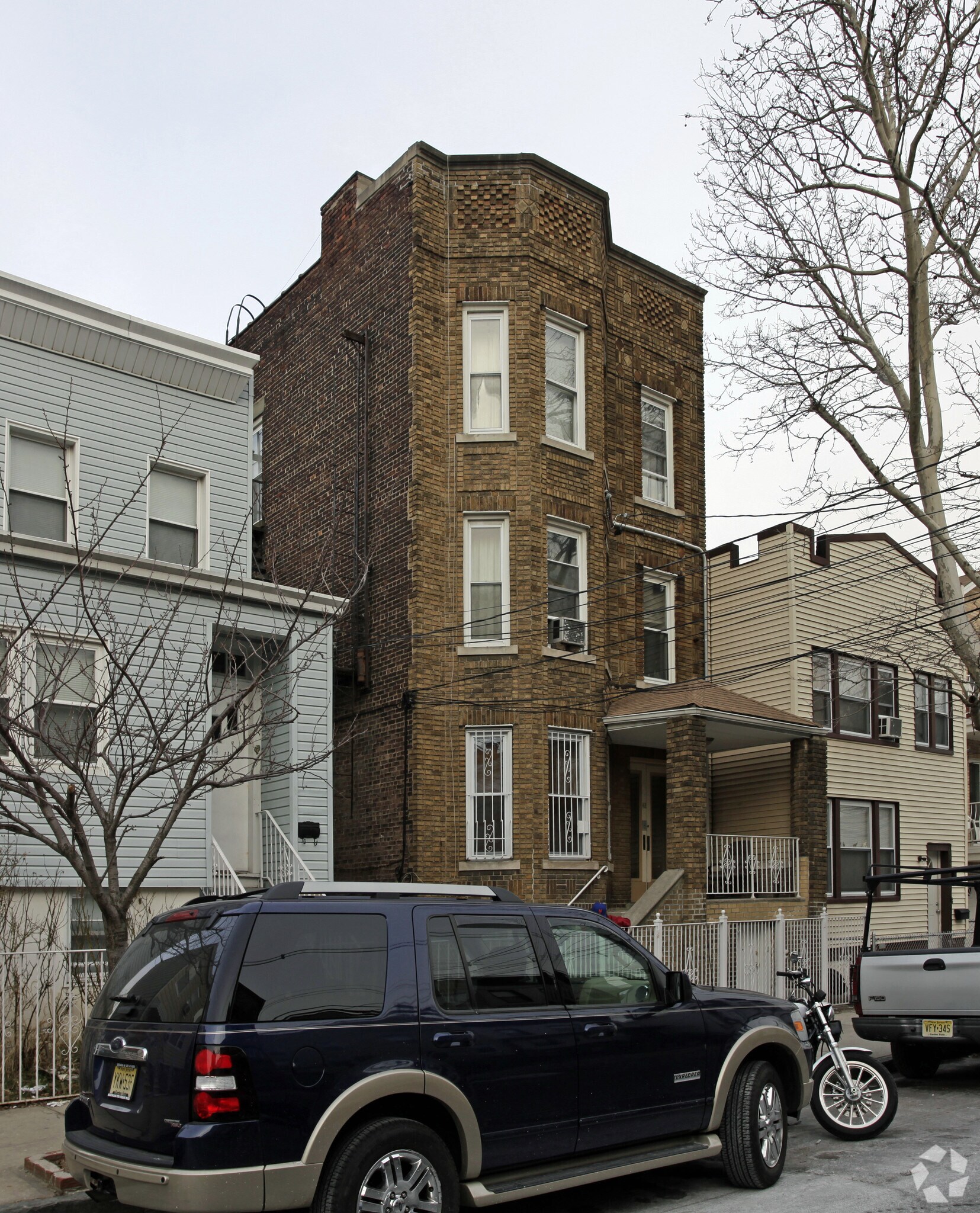 42 Poplar St, Jersey City, NJ à vendre Photo principale- Image 1 de 4